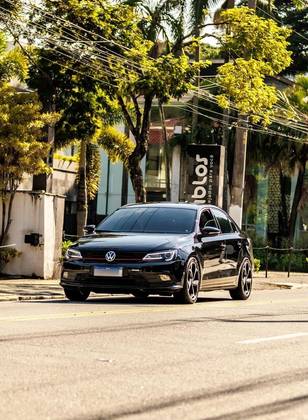 VOLKSWAGEN JETTA 2.0 TSI HIGHLINE 211CV GASOLINA 4P TIPTRONIC